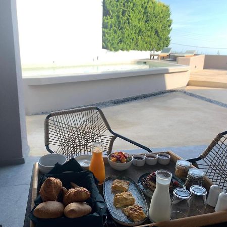 Elements Cozy Suites Pyrgos Eksteriør billede