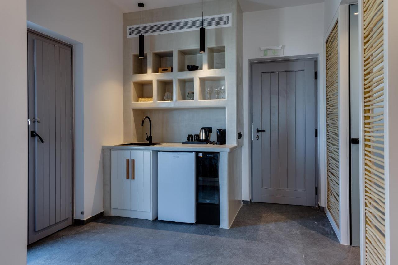 Elements Cozy Suites Pyrgos Eksteriør billede
