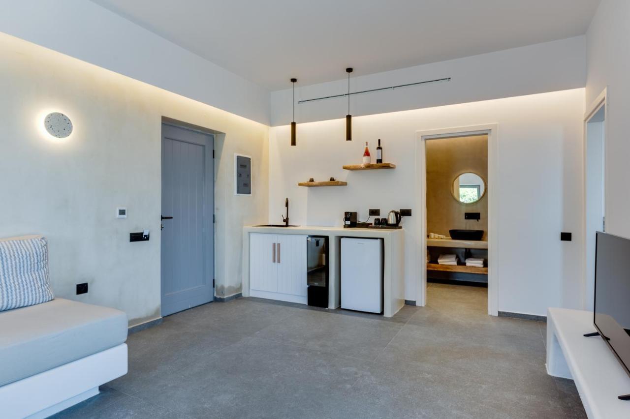 Elements Cozy Suites Pyrgos Eksteriør billede