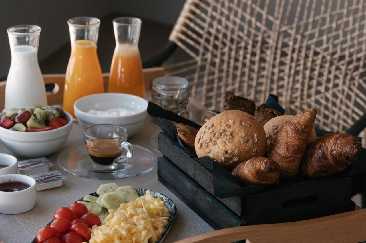 Elements Cozy Suites Pyrgos Eksteriør billede
